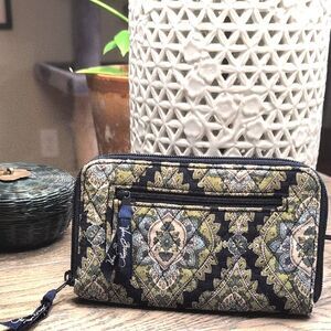 Vera Bradley Cambridge Quilted Zip Around Wallet Wristlet Retired